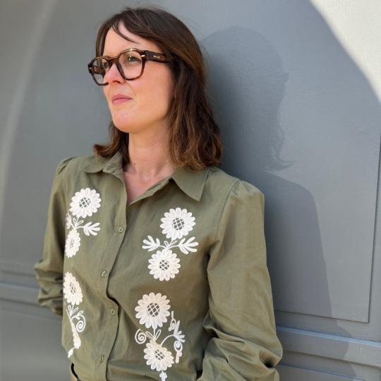 Chemise femme kaki brodée