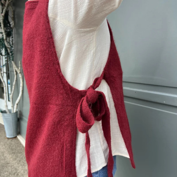 Pull sans manches à nouer bordeaux