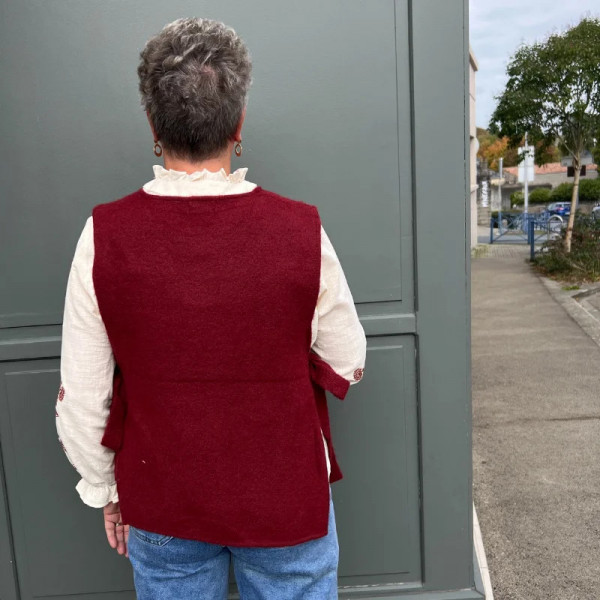 Pull sans manches à nouer bordeaux