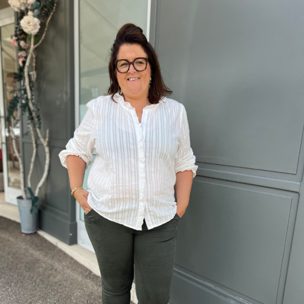 Chemise blanche brodée