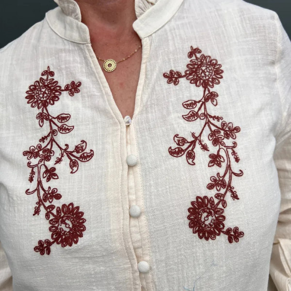 Chemise romantique brodée