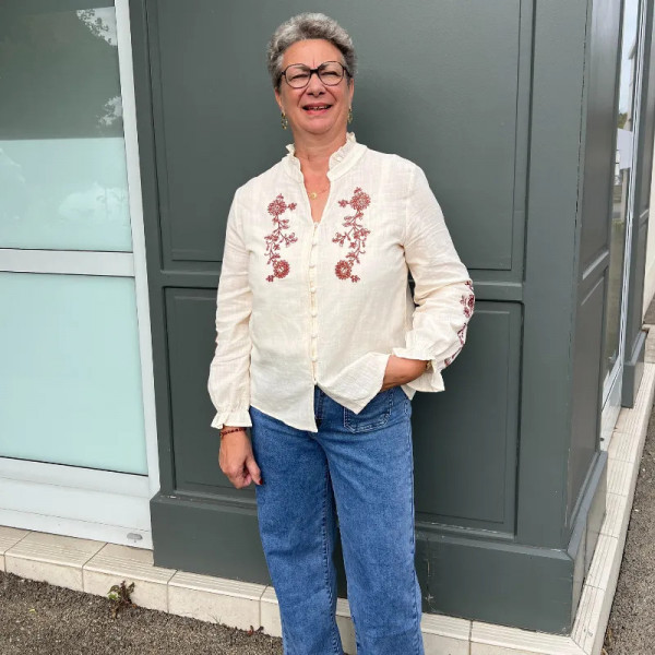 Chemise romantique brodée