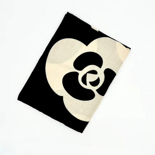 Foulard noir et blanc