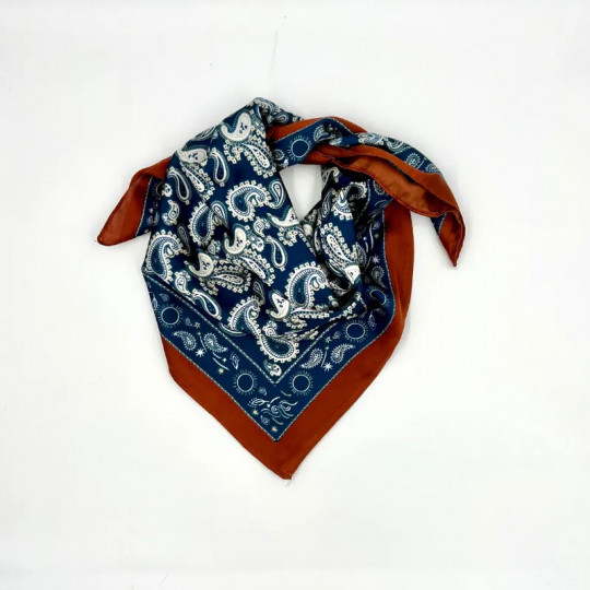 Foulard carré bleu et marron