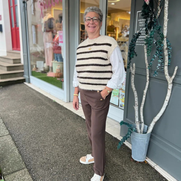 Pull sans manches beige à rayures