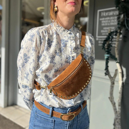 Sac banane clouté en cuir motifs léopard