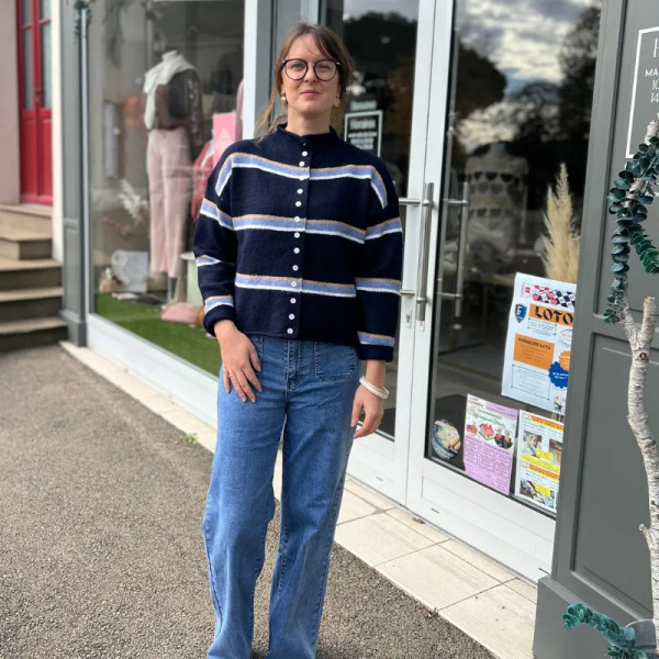 Gilet bleu marine à rayures