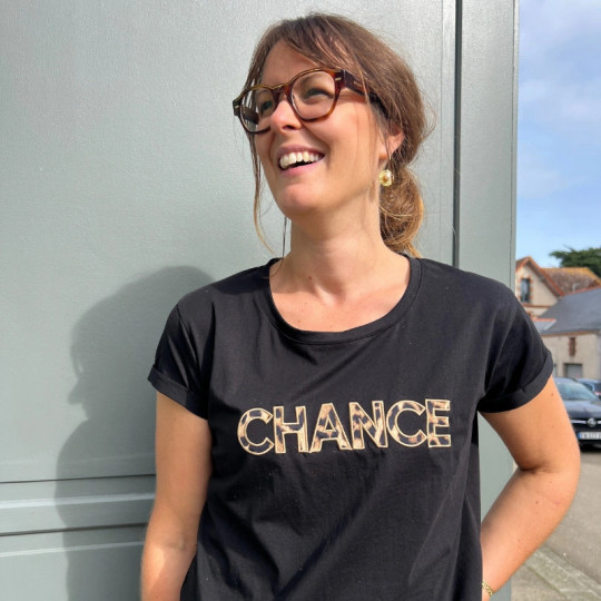 T-shirt noir écriture léopard