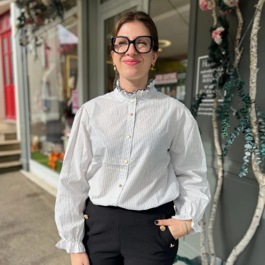 Chemise blanche à rayures