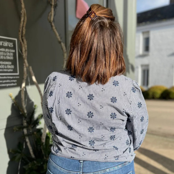 Chemise à carreaux romantique