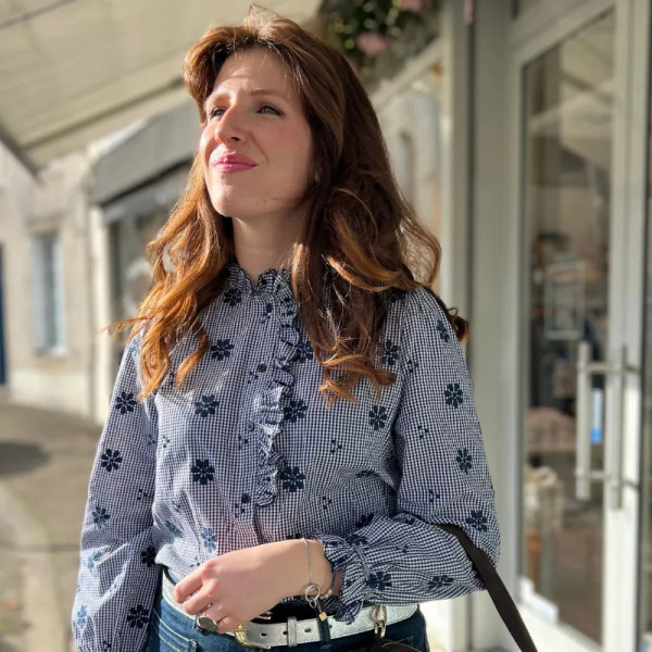 Chemise à carreaux romantique