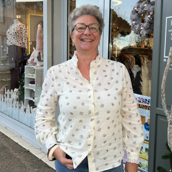 Chemise beige à motifs