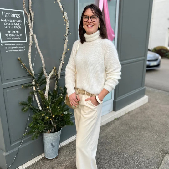 Pull blanc élégant
