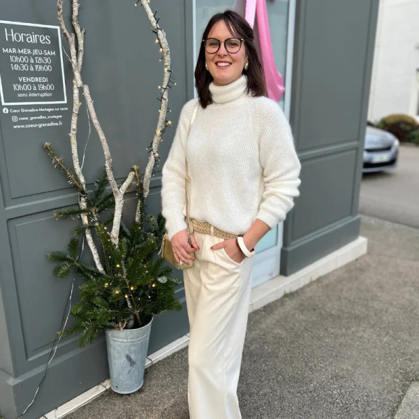 Pull blanc élégant