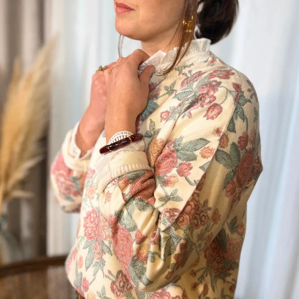 Pull pastel fleuri