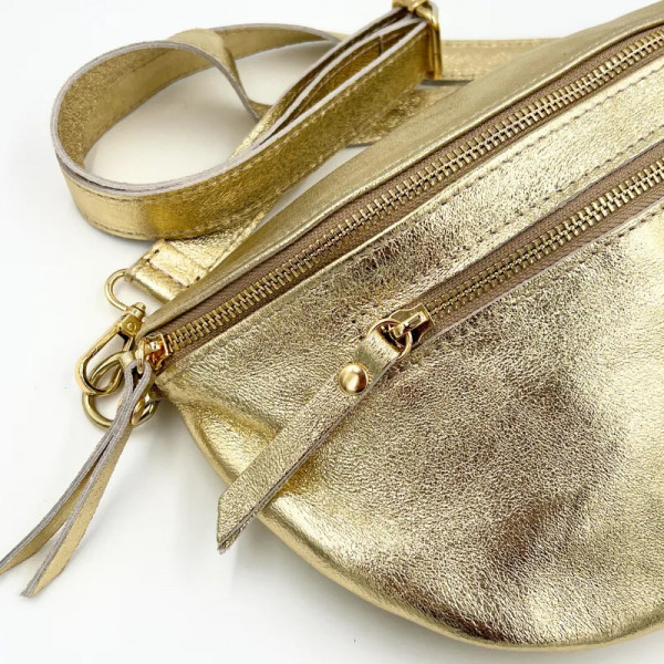 Sac banane en cuir doré