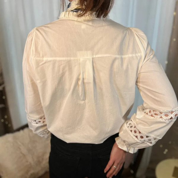 Chemise romantique blanche
