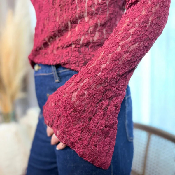 Top en dentelle bordeaux