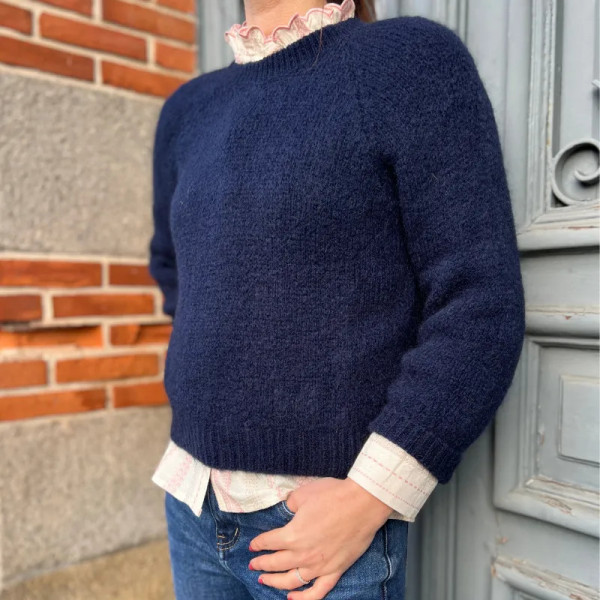Pull femme  tendance col rond bleu marine