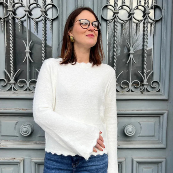 Pull femme blanc élégant