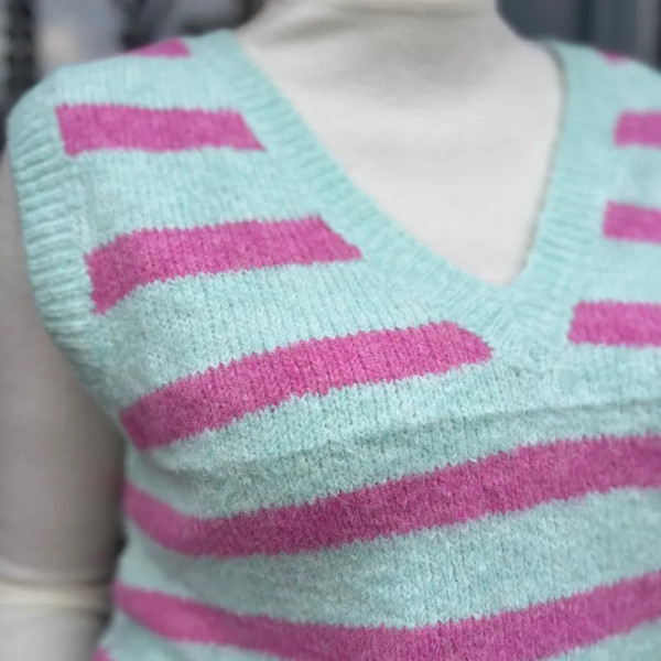 Pull femme sans manches tendance style années 80