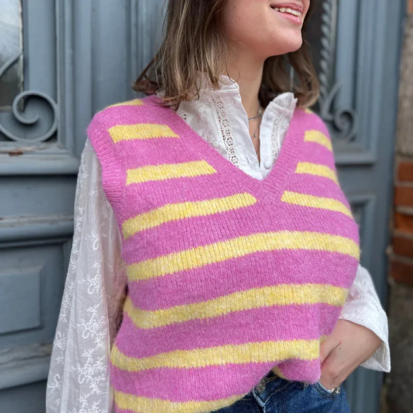 Pull femme sans manches tendance style années 80