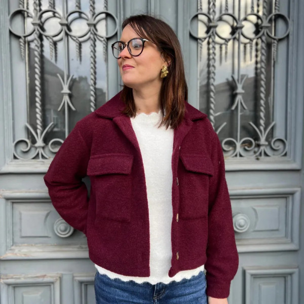 Veste courte femme tendance bordeaux